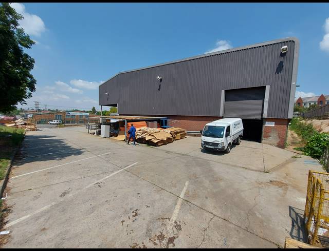 2,350M² WAREHOUSE SOLD IN EASTGATE